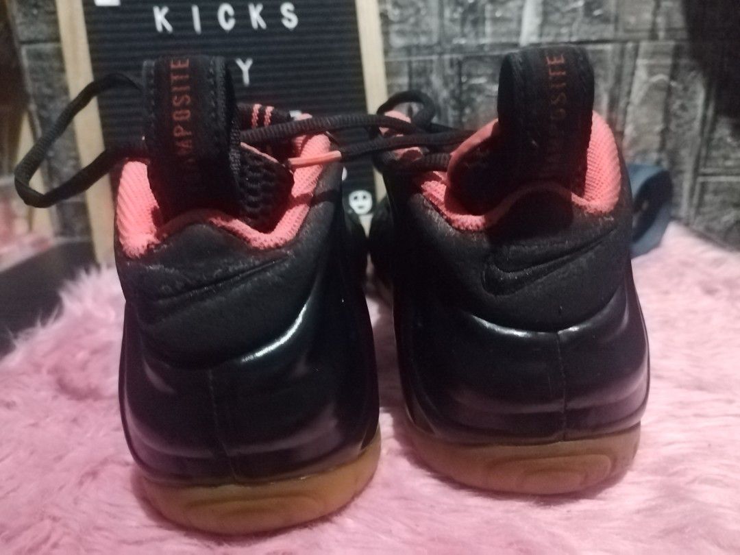Foamposite yeezy discount on feet