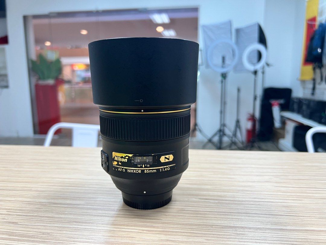 □Nikon AF-S NIKKOR 85mm f1.4 G ナノ