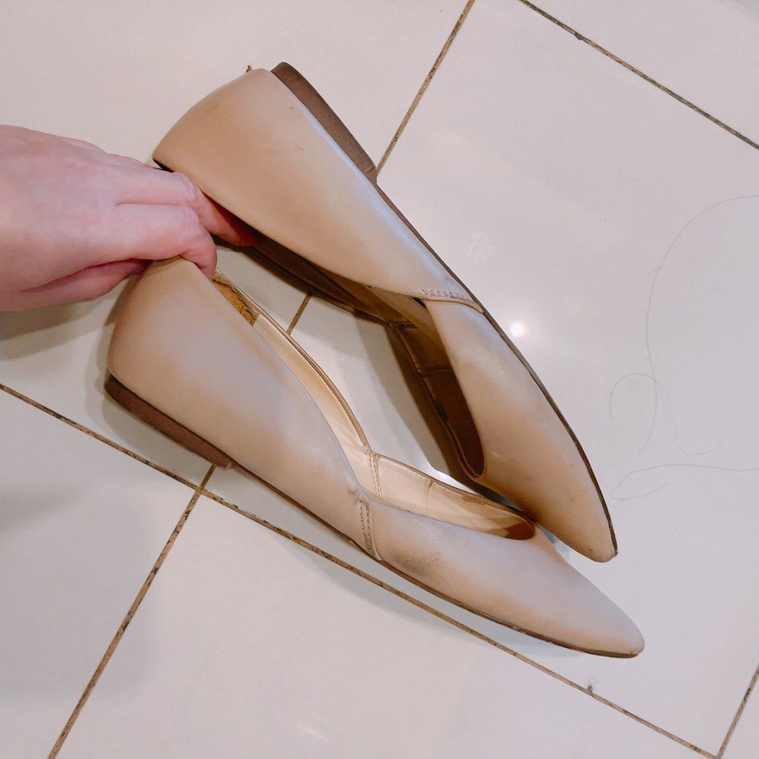Nude pointed ballet flats discount