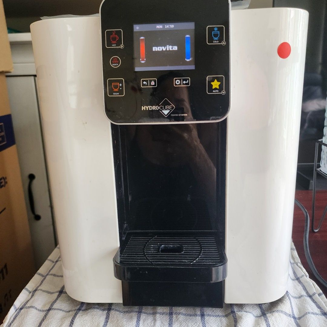 Novita W29 hot/cold water dispenser, TV & Home Appliances, Kitchen