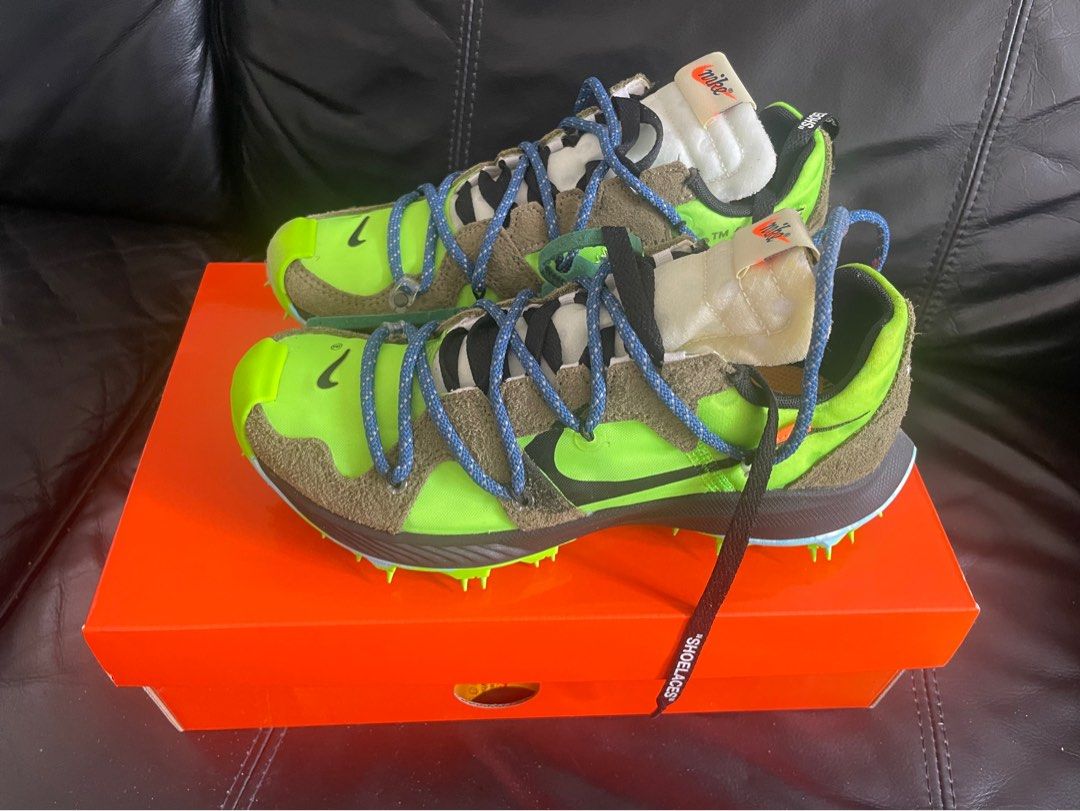 Off white （分類：鞋及波鞋）位於 Hong Kong。 由 shan_0101 提交（商品編號 1255403305，圖片 3）。簡介： 全新off-white波鞋連盒。