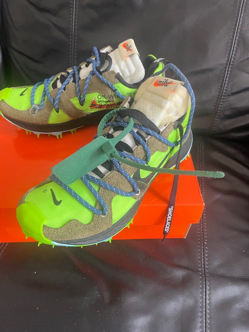 Off white （分類：鞋及波鞋）位於 Hong Kong。 由 shan_0101 提交（商品編號 1255403305，圖片 2）。簡介： 全新off-white波鞋連盒。