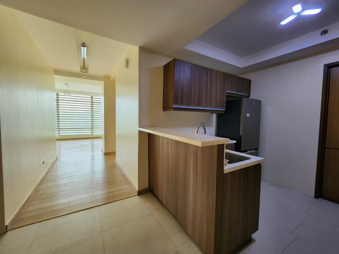 One86 at Wilson Condo Corner Unit with Balcony BIG CUT, Property, For