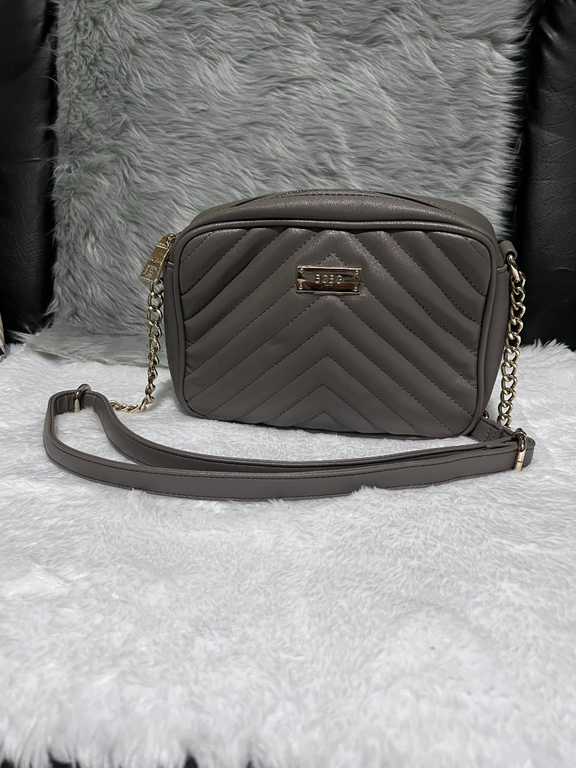 Bcbg sales quilted bag