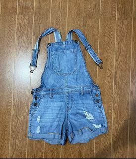 (Category: ) located in . Submitted by elle.basicsph (Listing ID 1255524264, Image 1). Description: .
