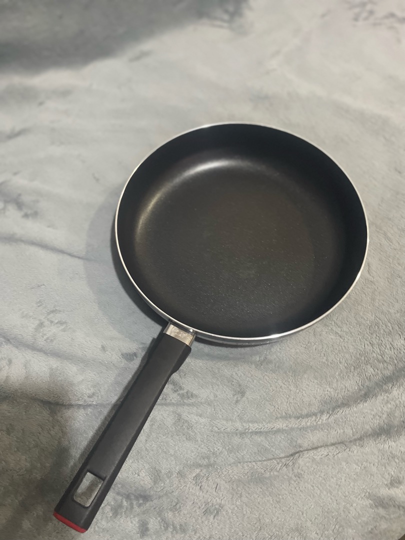 Pans for sale Furniture Home Living Kitchenware Tableware