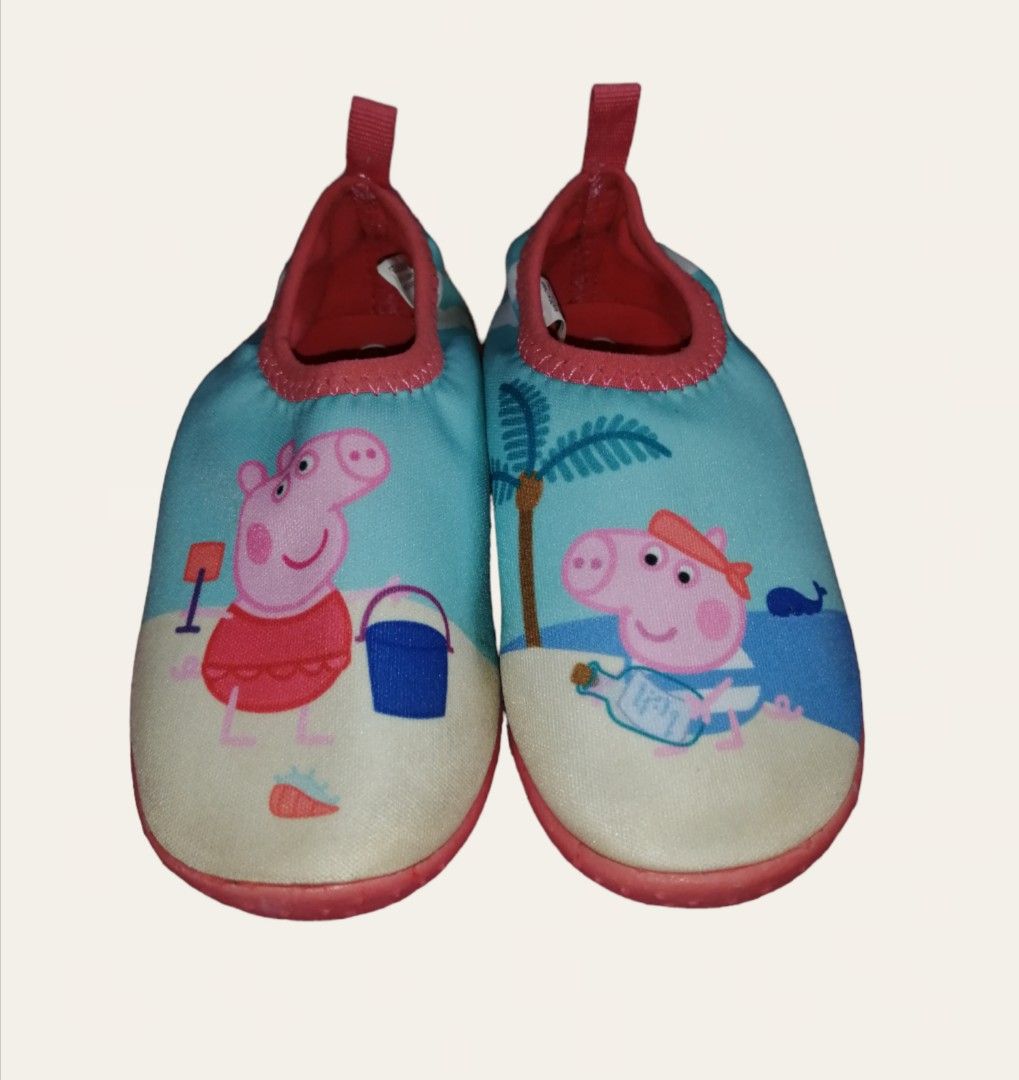 PEPPA PIG ANTI SLIP BEACH WATER SHOES. SIZE 9 Babies Kids