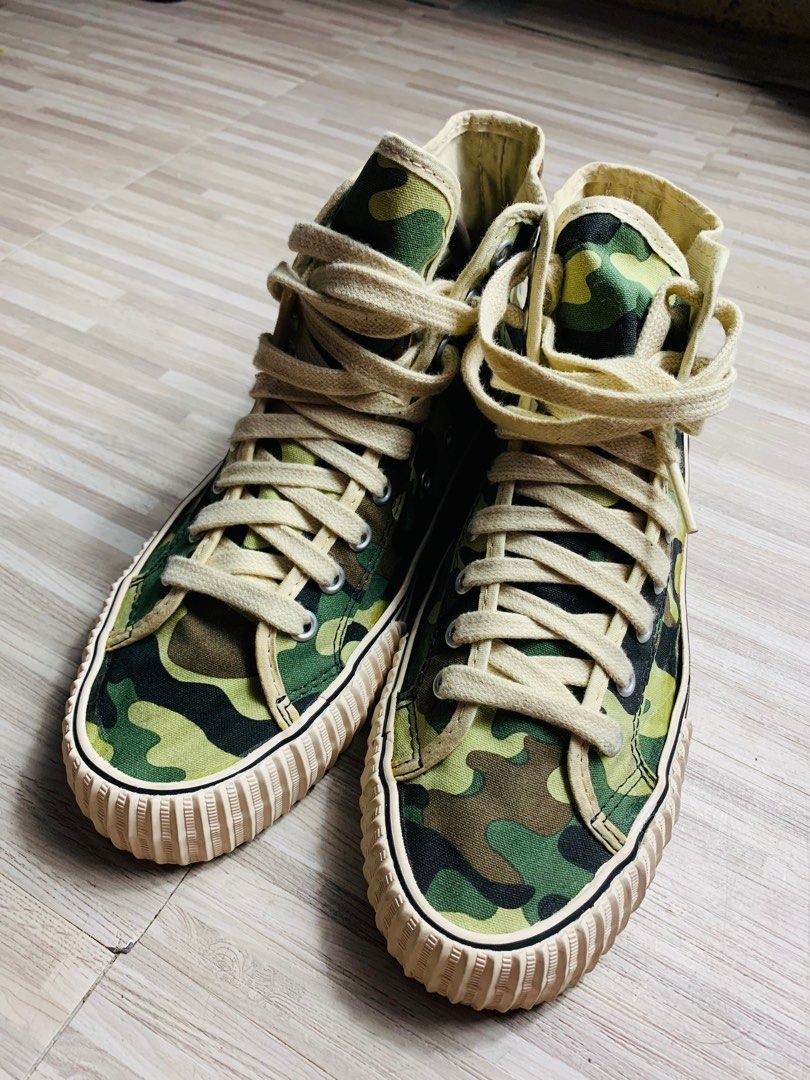 Tan pf flyers cheap