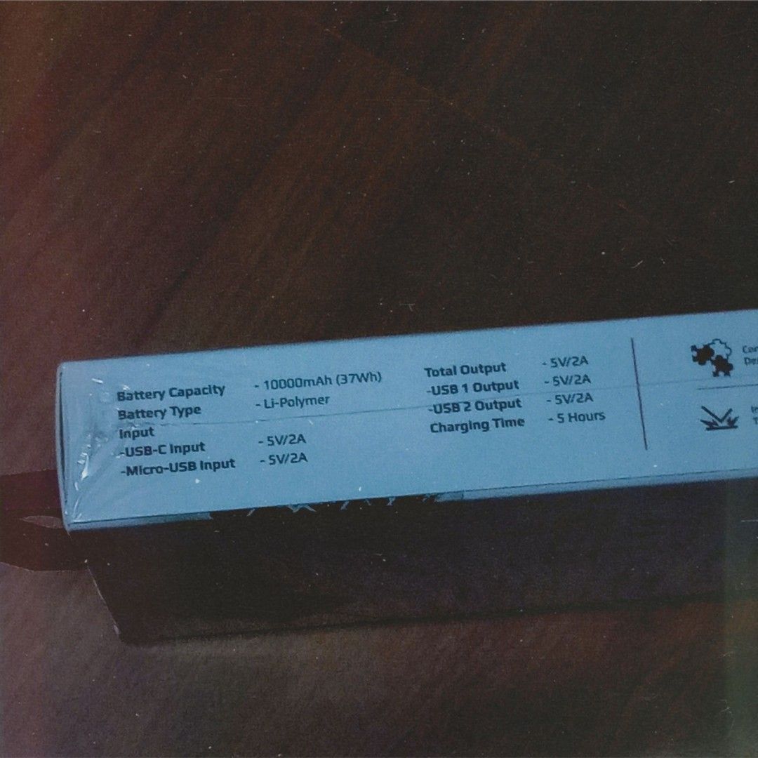Power Bank with Dual USB Output (10000 mAh) (Category: Batteries & Power Banks) located in Makati City. Submitted by k05678 (Listing ID 1255554921, Image 3). Description: .