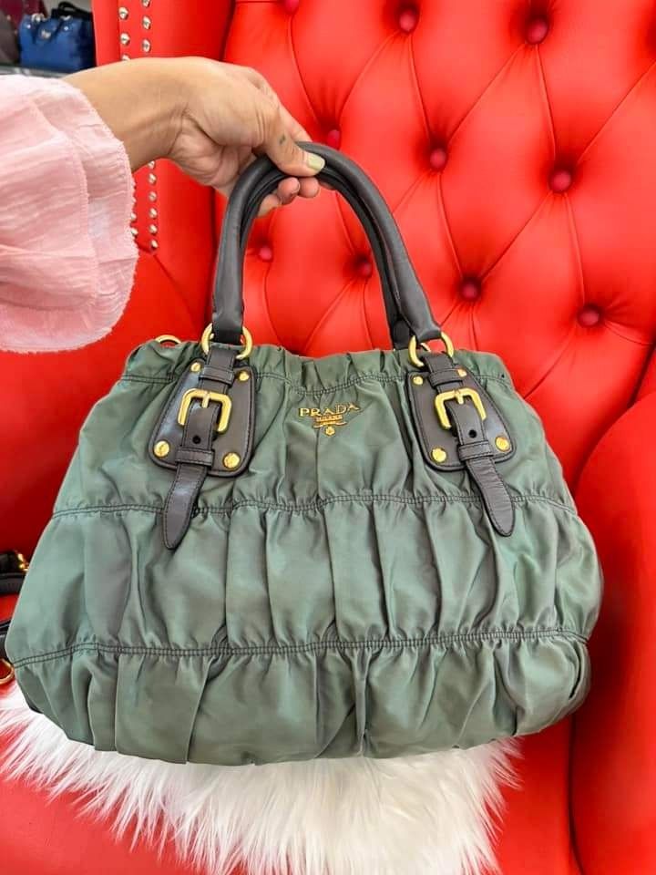 Prada Tessuto Gaufre Handbag (SHG-GB2NlG) – LuxeDH