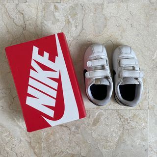 Preloved Nike Cortez Basic White Black size 8C