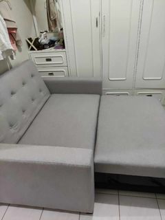 Pull out sofa bed