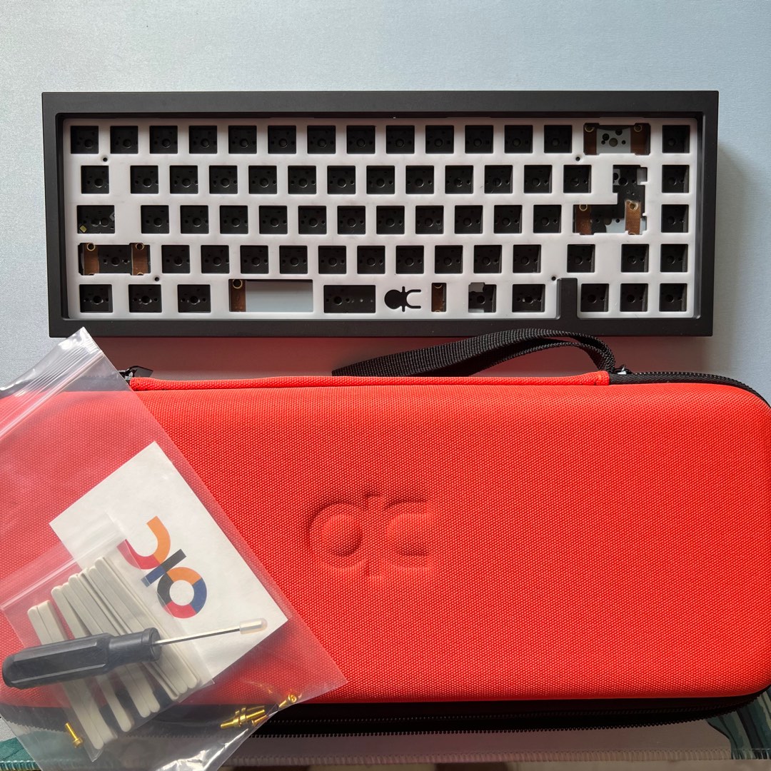 QK65 black & gold, Computers & Tech, Parts & Accessories, Computer