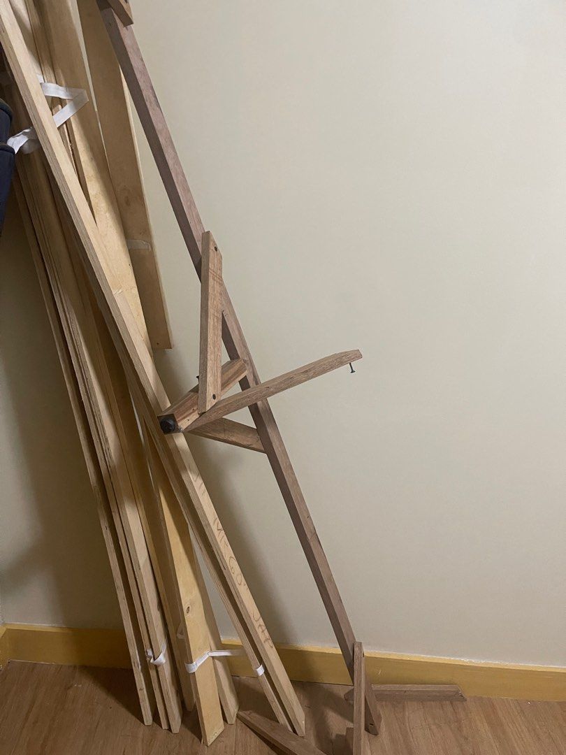 Queen size bed frame easy to assemble/disassemble with elegant