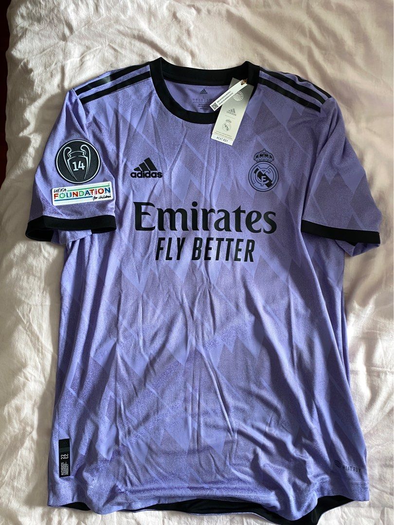 REAL MADRID CF 2022/23 ADIDAS AWAY Jersey (Category: Activewear) located in Singapore. Submitted by meatpuppets (Listing ID 1255468708, Image 1). Description: Adidas BNWT Fede Valverde Size L Heat.RDY While Stock Last.