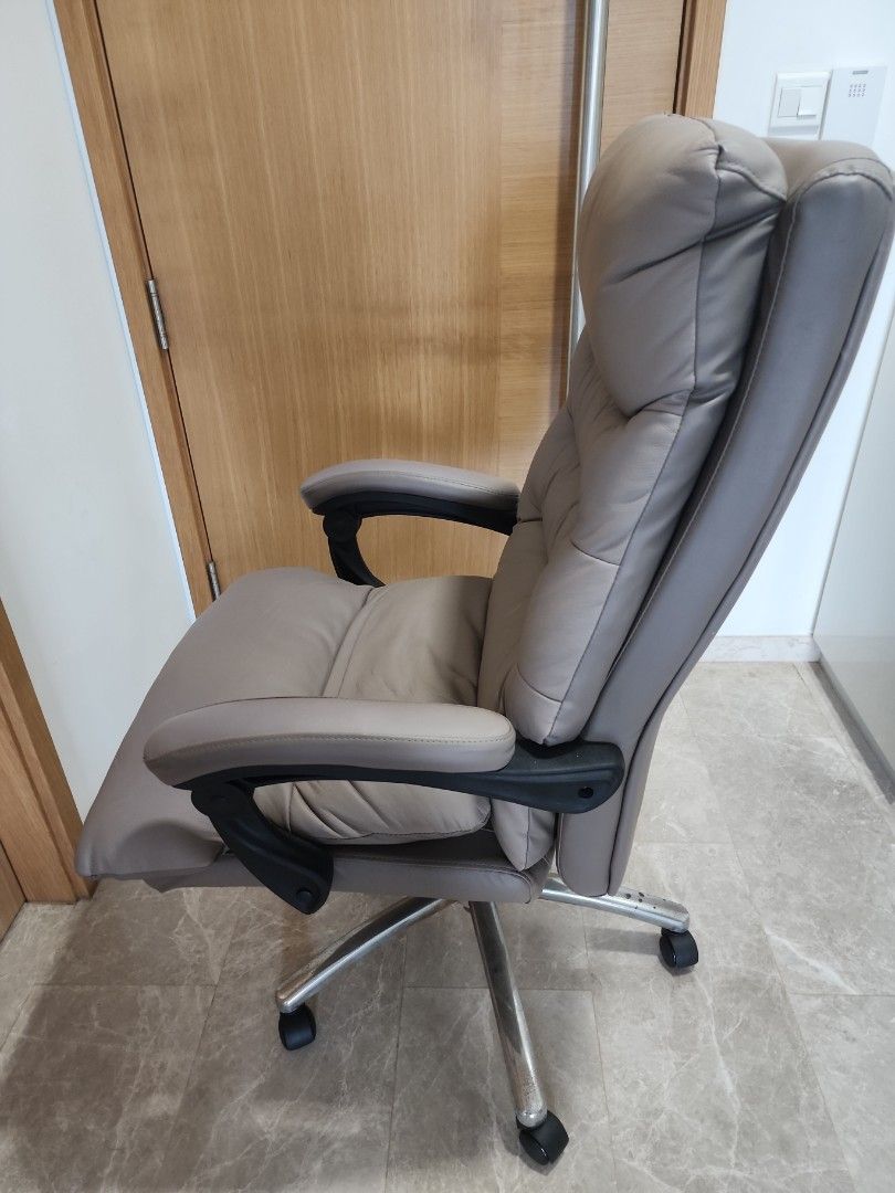 Ampresso discount executive chair