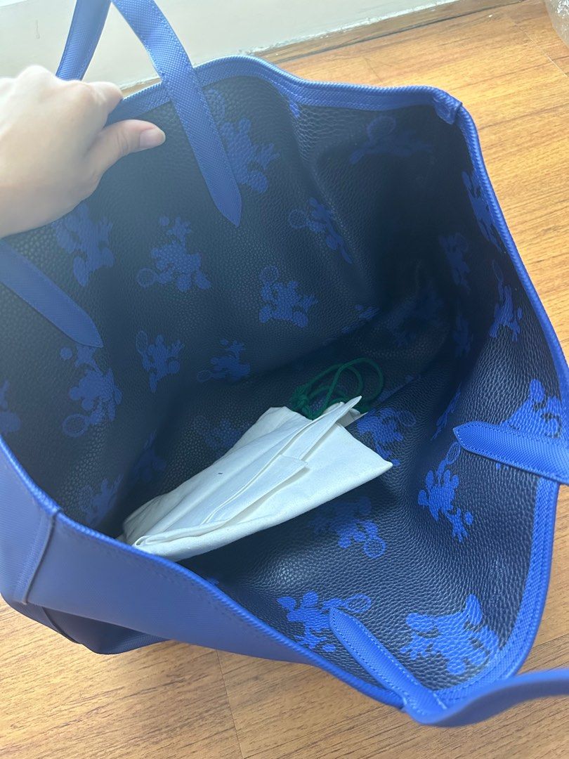 Reversible Disney Lacoste Minnie Tote Bag, Barang Mewah, Tas