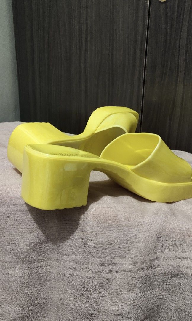 Rouge helium shoes sandals outlet