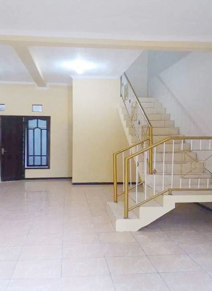 rumah_disewakan_2_lantai_di_pe_1695006334_8b7a3595_progressive