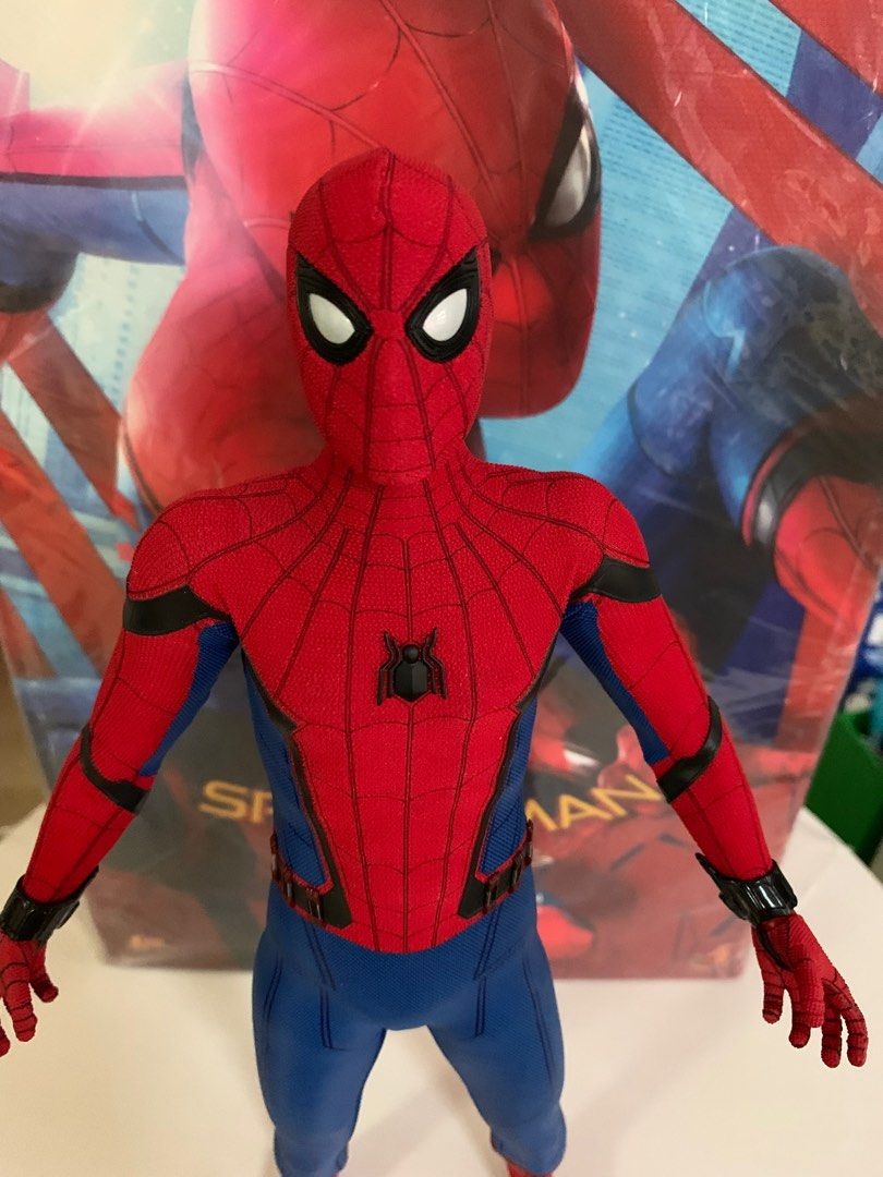 Hot toys spider man shop homecoming for sale
