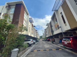 Scout Area Townhouse For Sale