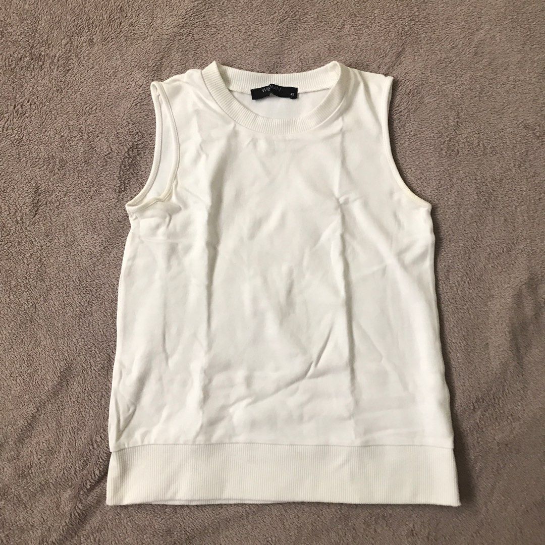 SM Woman White Top (Category: Sleeveless) located in Antipolo. Submitted by syd.badiola (Listing ID 1255449684, Image 1). Description: .