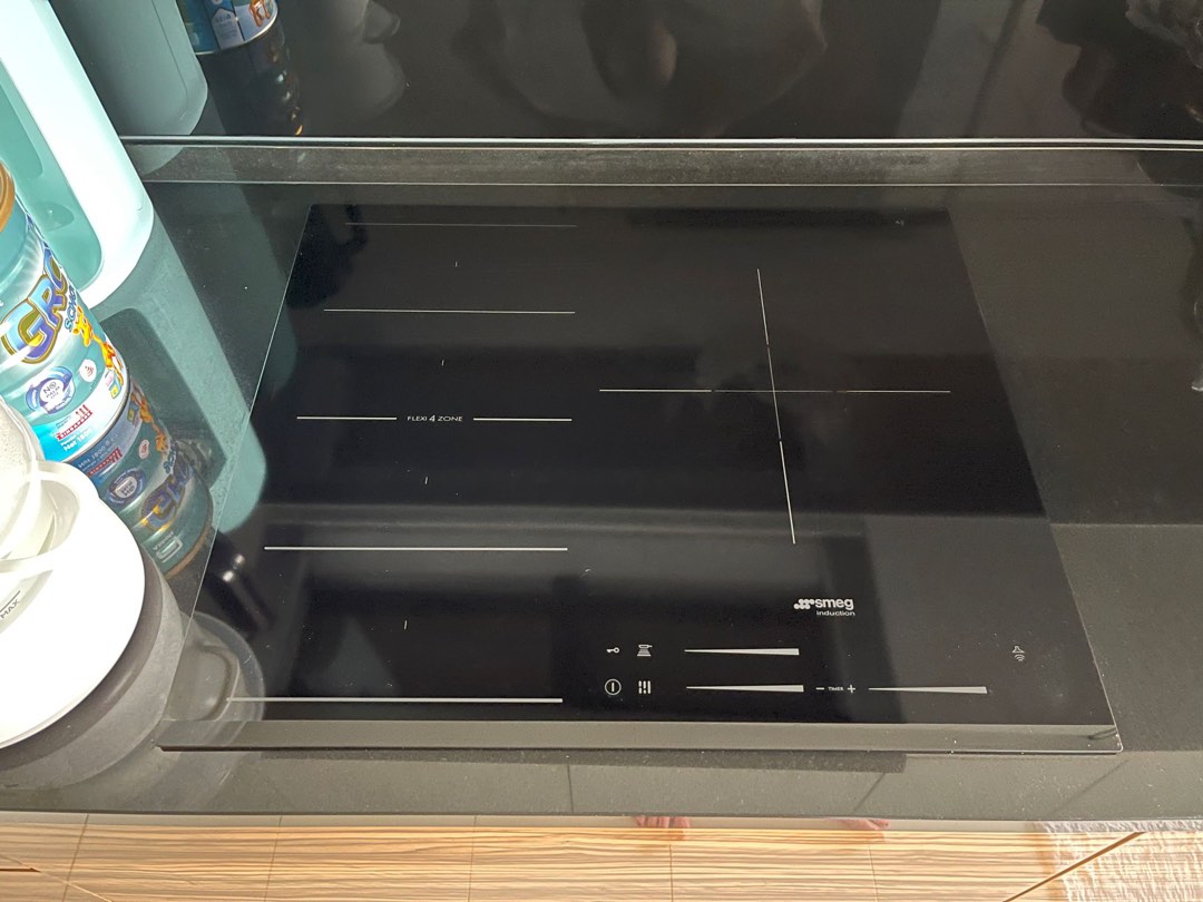 60cm SMEG Induction Hob, TV & Home Appliances, Kitchen Appliances, Hobs