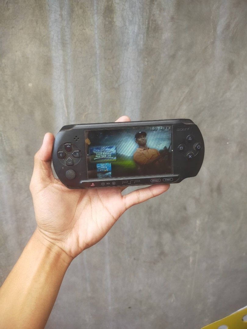 Sony PSP seri E1002, Video Game, Konsol di Carousell