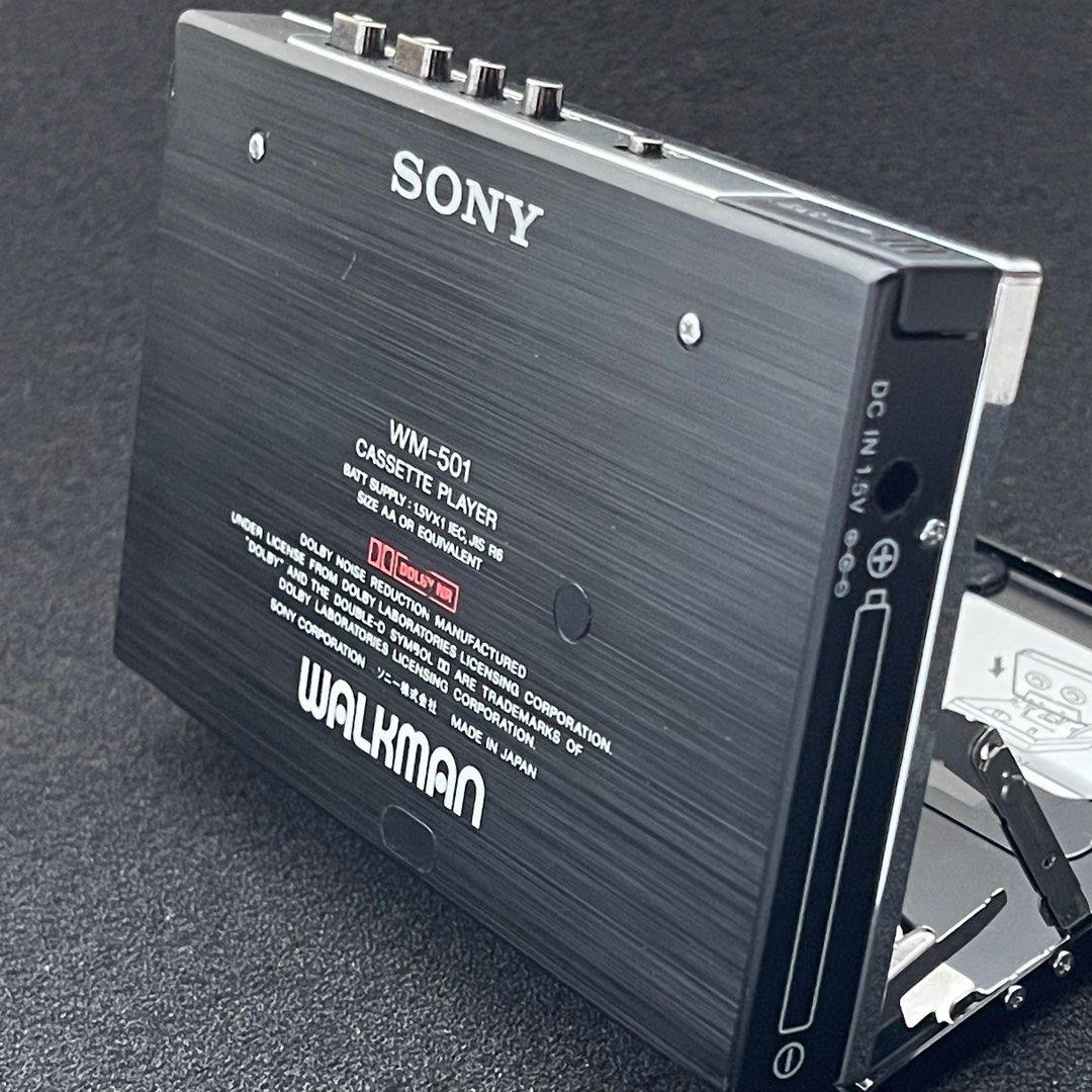 SONY ソニー ウォークマン WM-501 電池ケース 充電器 ジャンク SONY ソニー ウォークマン WM-501 電池ケース 充電器 ジャンク