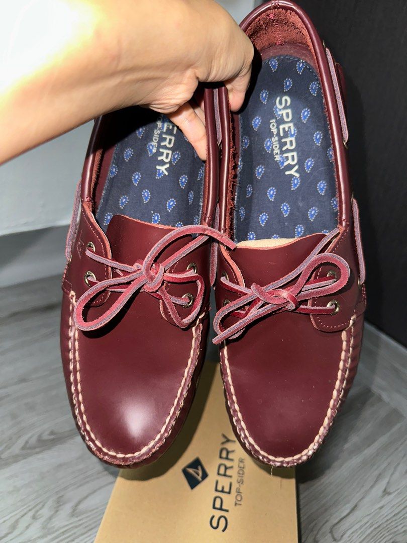 Red sperry clearance shoes