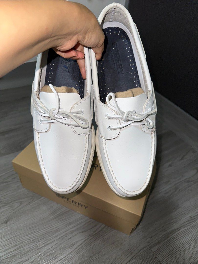 White leather boat best sale shoes mens