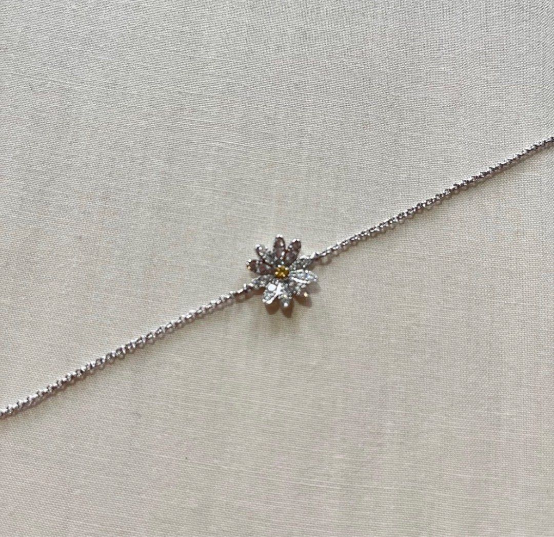 Swarovski strand flower store bracelet