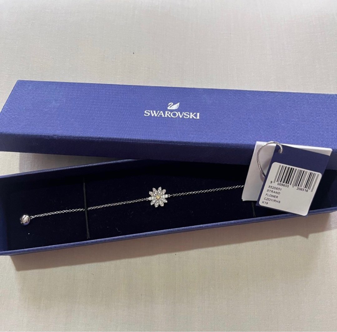 Swarovski strand deals flower bracelet