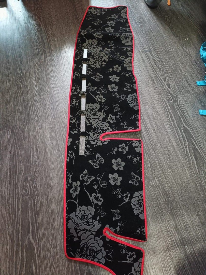 Toyota hiace dash deals mat