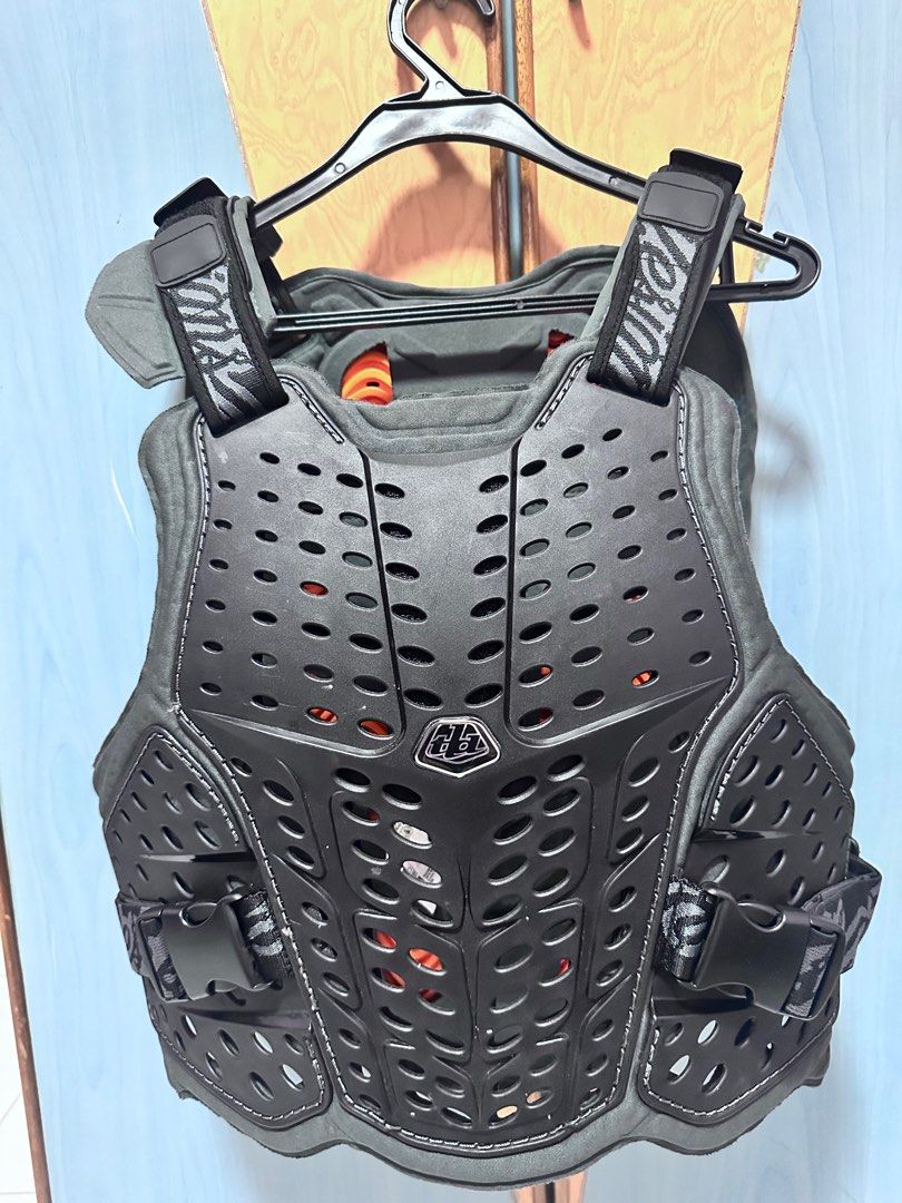 Troy Lee Chest Protector, Sports Equipment, Bicycles & Parts, Parts & Accessories on Carousell