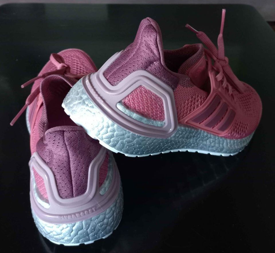 Ultra boost 19 women's size 7 discount