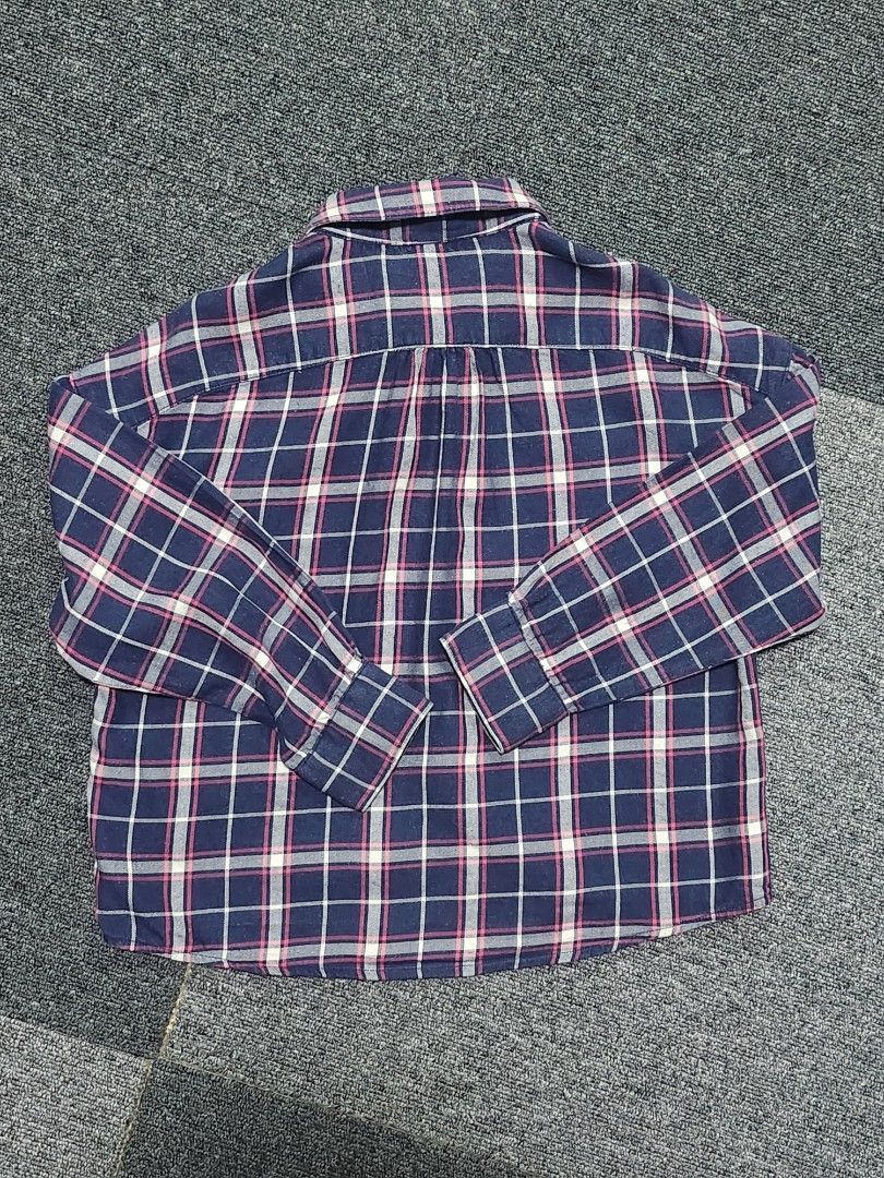 Uniqlo Kids Checkered Longsleeves (Category: Babies & Kids Fashion) located in Tarlac. Submitted by jemserrano (Listing ID 1255449575, Image 2). Description: Uniqlo Kids Checkered Longsleeves Size 120 3-5 years old for Girls Color Rate 9/10.