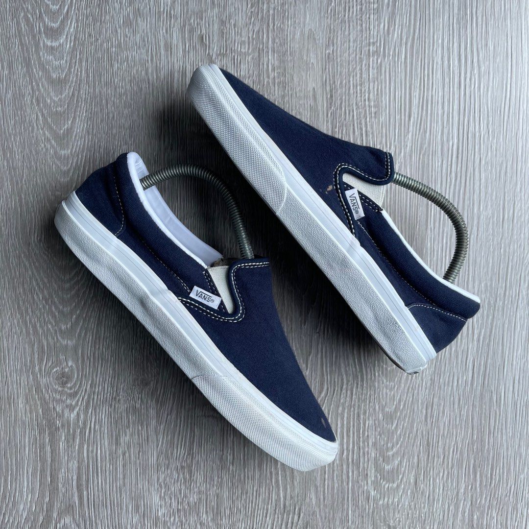 VANS SLIP ON 7 UK Women s Fashion Footwear Sneakers on