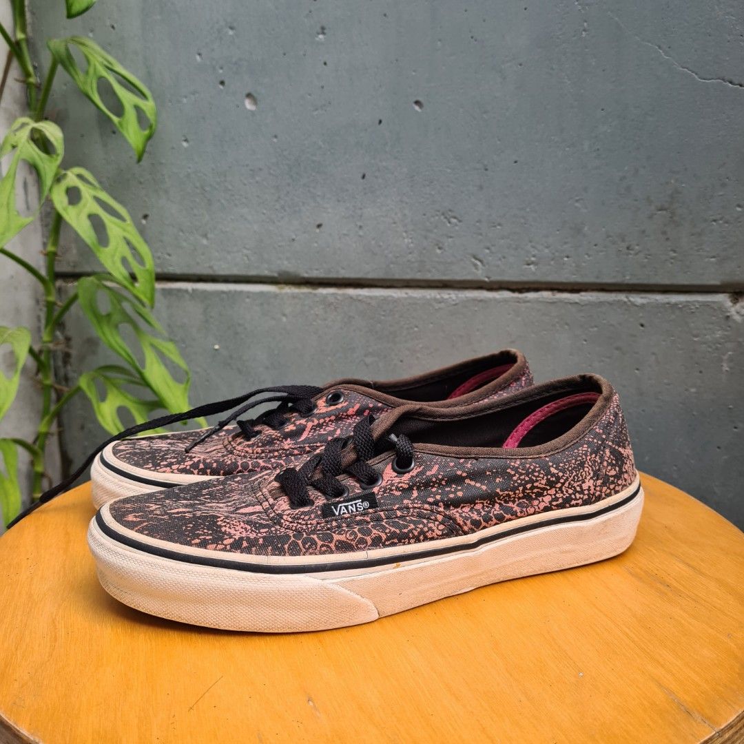 Vans Women Snake Skin Fuschia
