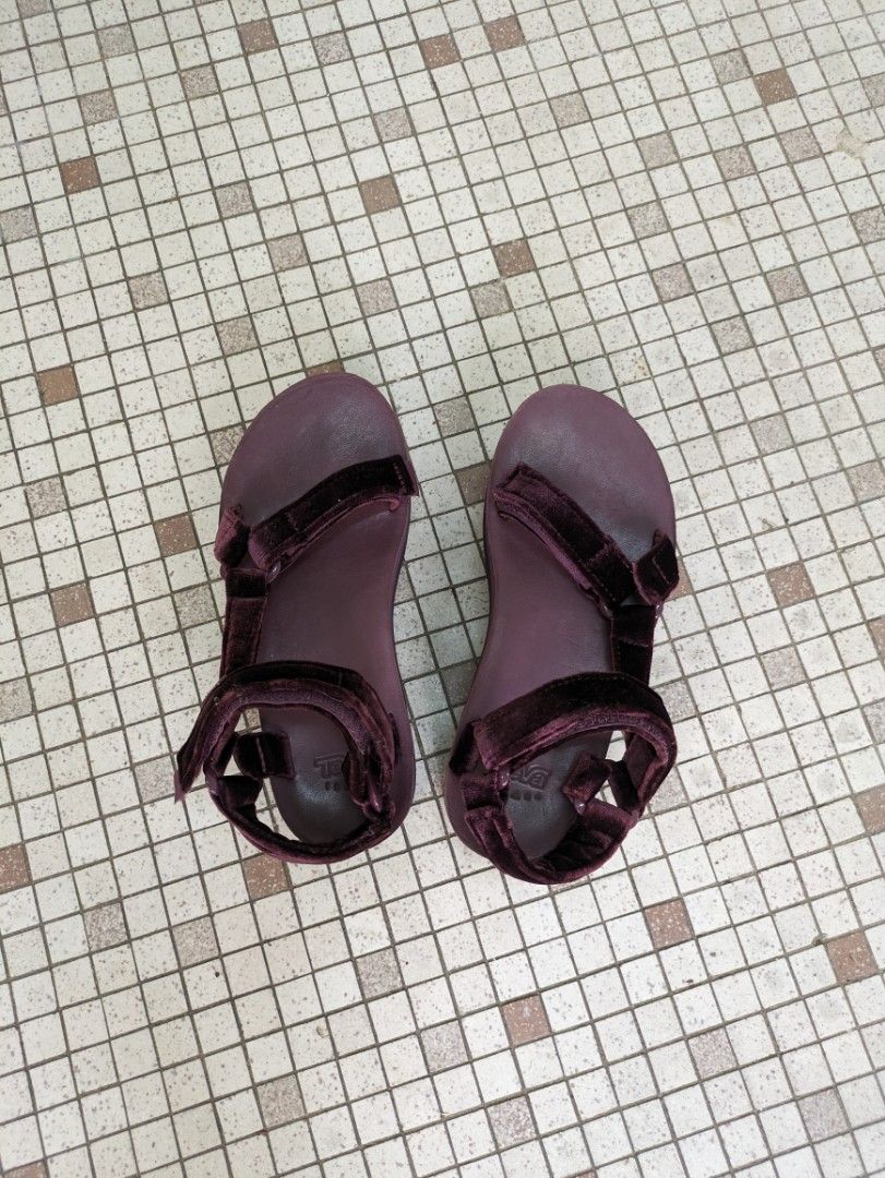 Teva flatform universal store velvet