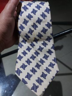 Vintage hermes necktie white