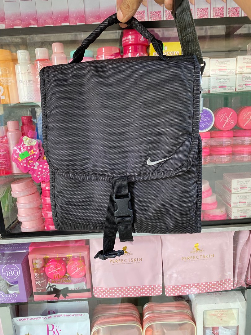 toiletry bag nike