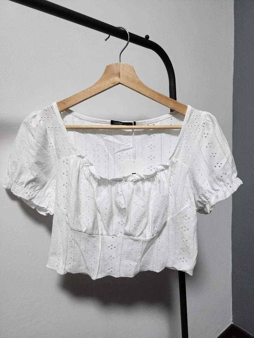 White Broderie Top, Women's Fashion, Tops, Blouses on Carousell