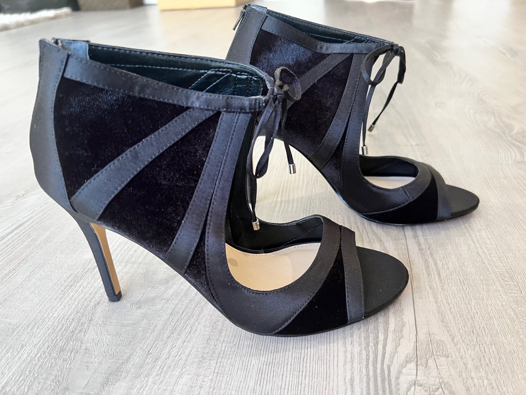 Women shoes 8.5, Women's Fashion, Footwear, Heels on Carousell