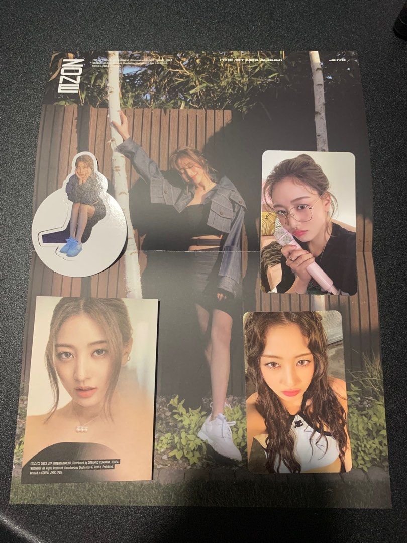 WTT TWICE JIHYO ZONE ALBUM PC INCLUSION, Hobbies & Toys, Collectibles