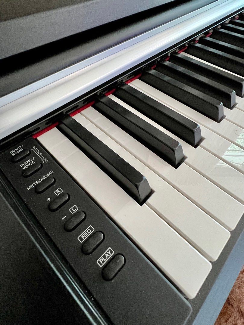 Piano arius cheap ydp 142