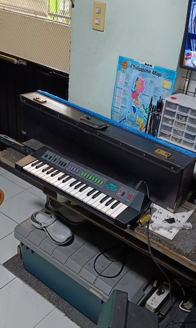 Yamaha kx5 remote keyboard controller keytar, Hobbies & Toys, Music