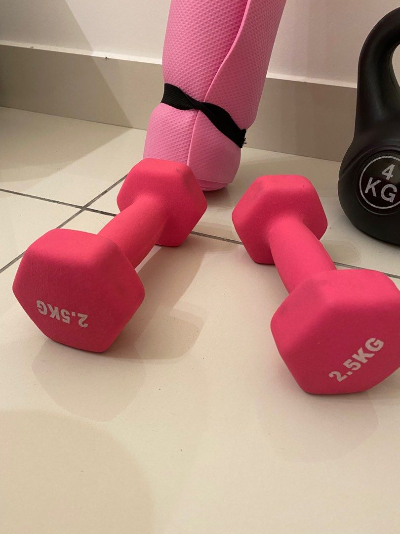 Yoga matt 4kg Kettlebell Lifting Dumbell and 2kg dumbbell