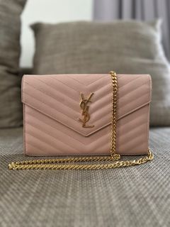 (Category: ) located in . Submitted by kbernalcloset (Listing ID 1255449794, Image 1). Description: .