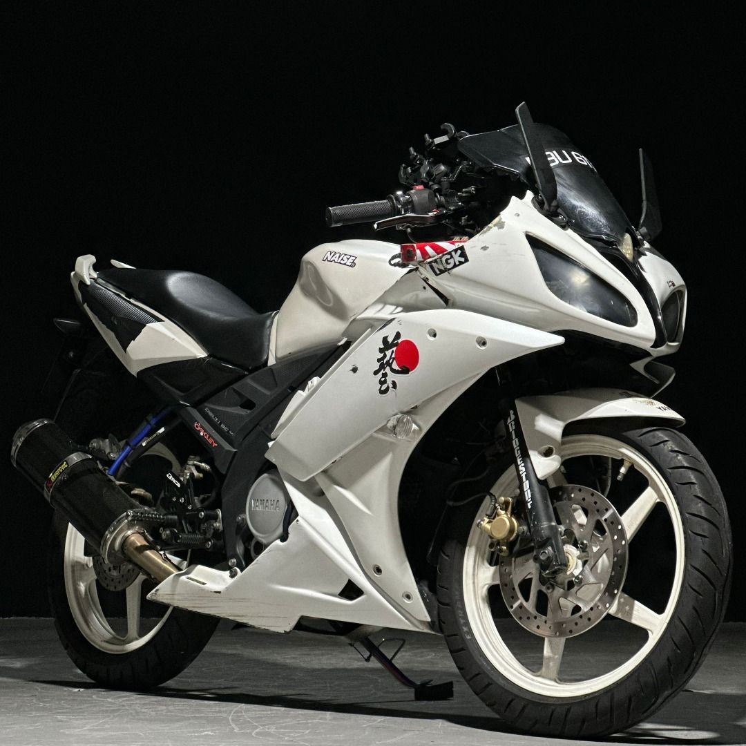 R15 shop v1 white
